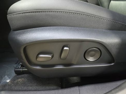 New 2026 Chevrolet Equinox LT w/ Convenience Package II image 30