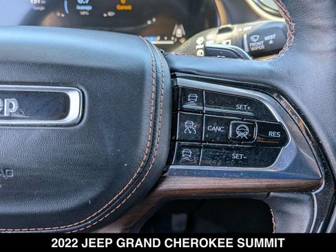 Certified 2022 Jeep Grand Cherokee Summit w/ Luxury Tech Group V RWD image 19