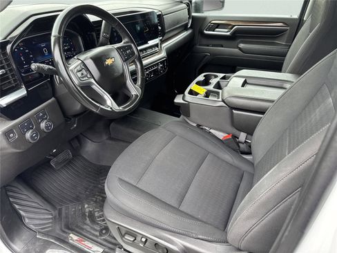Used 2024 Chevrolet Silverado 2500 LT image 10