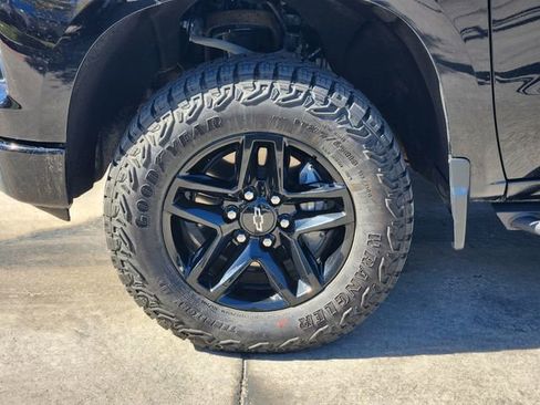 Used 2024 Chevrolet Silverado 1500 Custom Trail Boss image 10