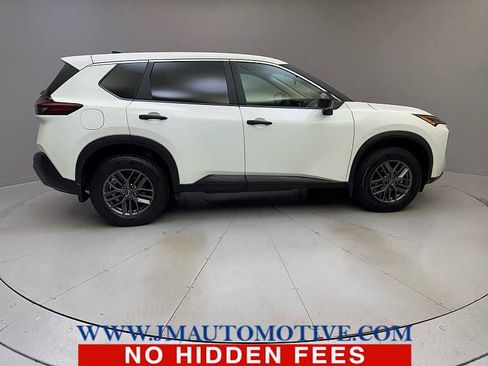 Used 2023 Nissan Rogue S image 6