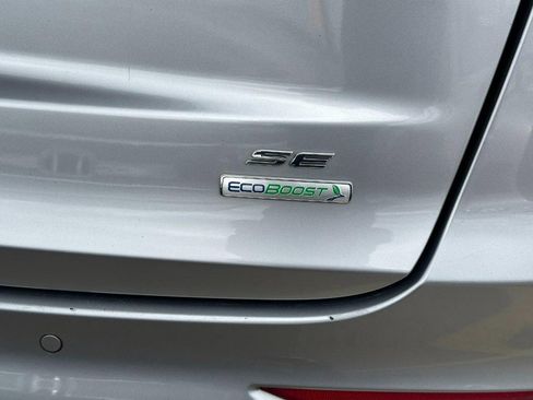 Used 2020 Ford Fusion SE image 7