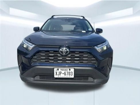 Used 2025 Toyota RAV4 XLE w/ Convenience Package FWD image 2