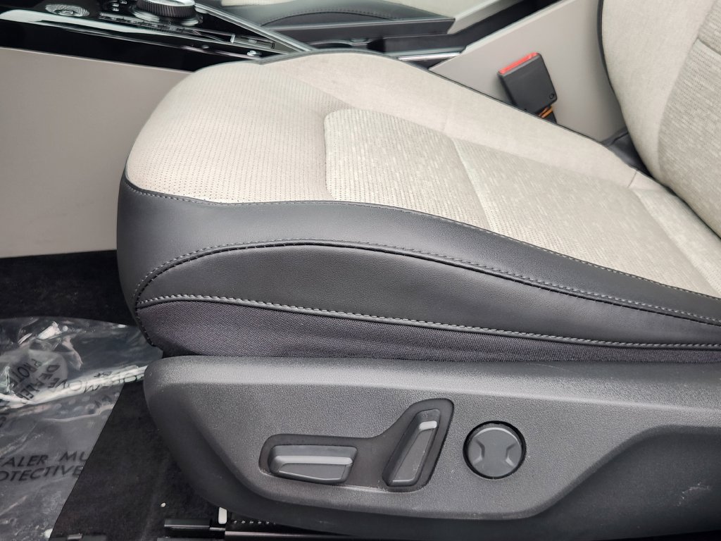 Used 2024 Kia Niro Wave FWD image 24