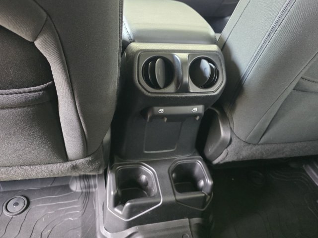 Used 2018 Jeep Wrangler Unlimited Sport S AWD/4WD image 10