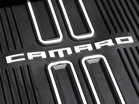 Used 2023 Chevrolet Camaro SS RWD image 9