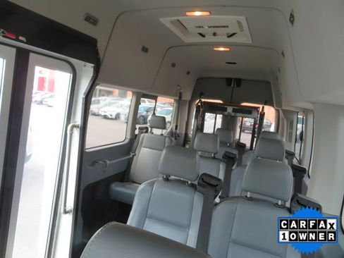 Used 2019 Ford Transit 350 XL image 12