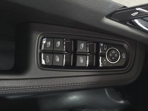 Certified 2026 Porsche Macan AWD/4WD image 21