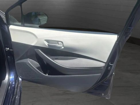 Used 2021 Toyota Corolla LE w/ Carpet Mat Package (TMS) FWD image 28
