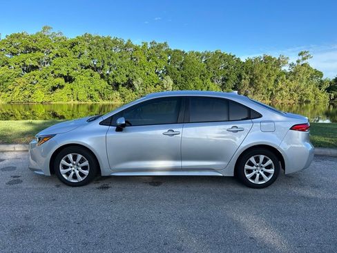 Certified 2024 Toyota Corolla LE image 2