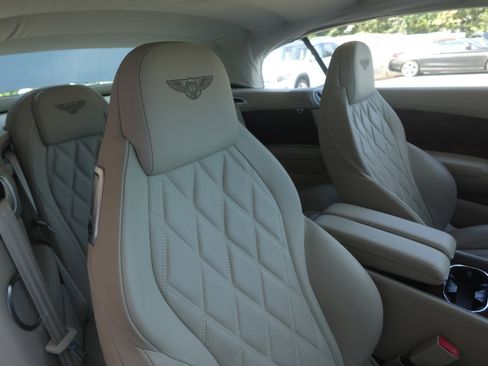 Used 2014 Bentley Continental GT image 15