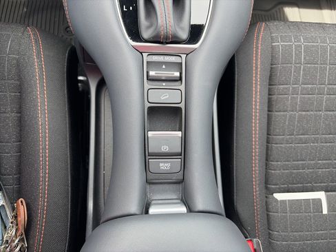 Used 2024 Honda HR-V Sport image 12