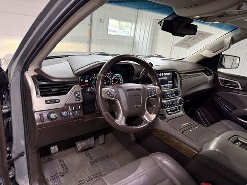 Used 2019 GMC Yukon XL Denali w/ Open Road Package AWD/4WD image 18