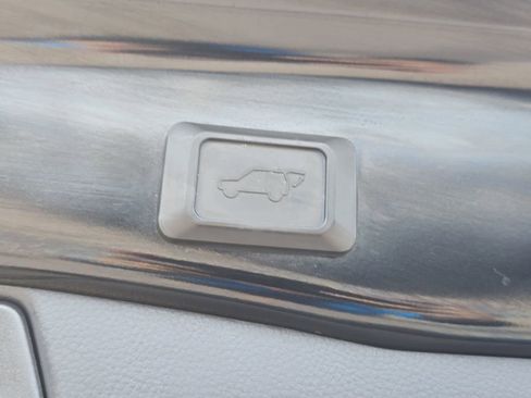 Used 2021 Toyota RAV4 Limited AWD/4WD image 13