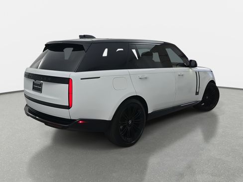 Used 2025 Land Rover Range Rover Long Wheelbase SE image 5