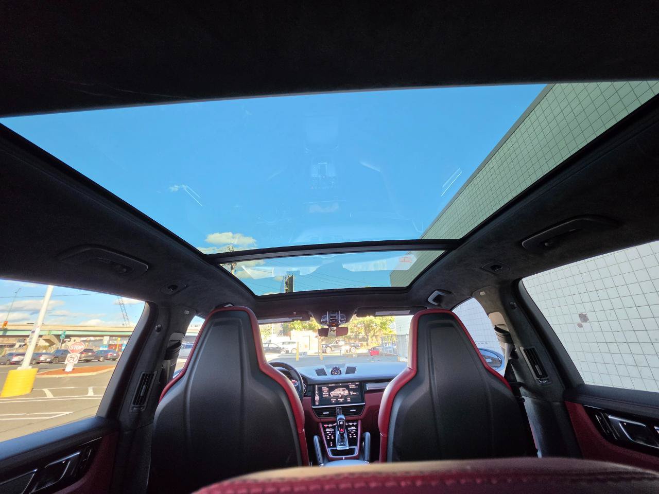 Used 2019 Porsche Cayenne Turbo AWD/4WD image 13