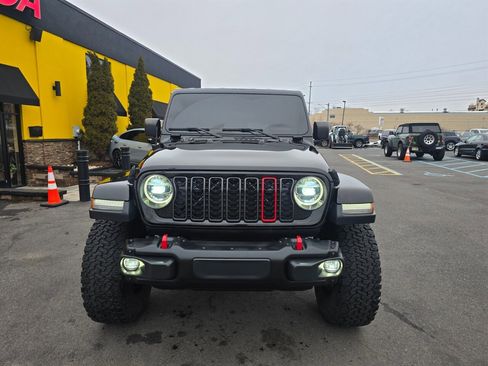 Used 2018 Jeep Wrangler Unlimited Sahara image 22