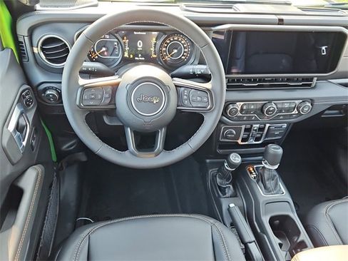 New 2025 Jeep Gladiator High Tide image 7