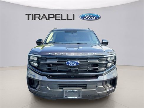 New 2025 Ford Expedition Active image 2