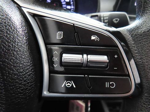 Used 2023 Kia Forte LXS w/ LXS Technology Package FWD image 20