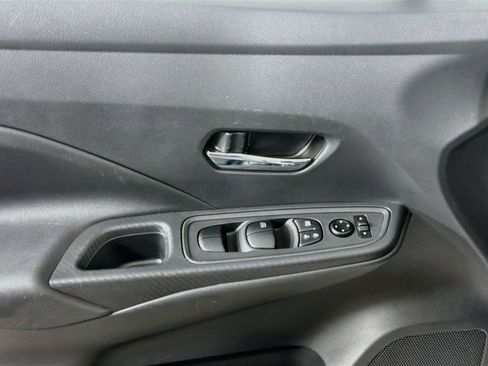 Used 2025 Nissan Versa SV FWD image 15