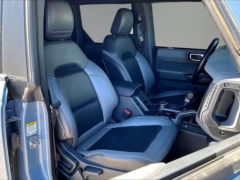 Used 2023 Ford Bronco Big Bend w/ Sasquatch Package AWD/4WD image 27