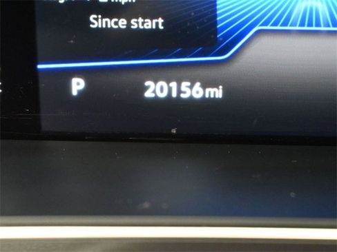 Used 2023 Volkswagen Tiguan SE image 19