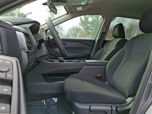 Certified 2025 Nissan Rogue S image 15