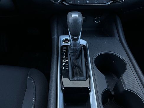 Used 2025 Nissan Altima 2.5 SV image 23