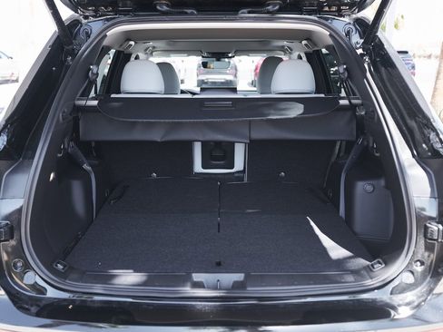 New 2025 Mitsubishi Outlander SE image 24