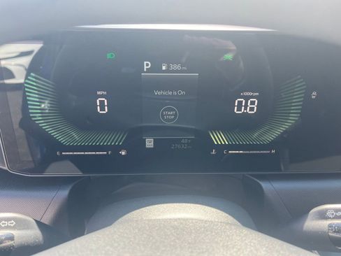 Used 2025 Kia K4 LXS image 36