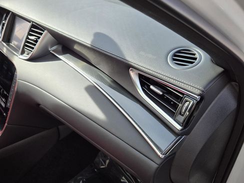 Certified 2025 INFINITI QX50 Sport image 17