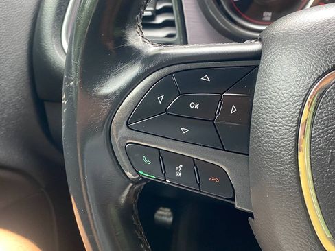 Used 2018 Dodge Challenger SXT RWD image 21