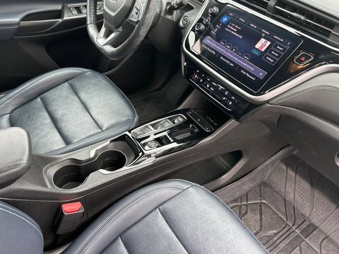 Used 2022 Chevrolet Bolt EUV LT w/ Convenience Package image 20