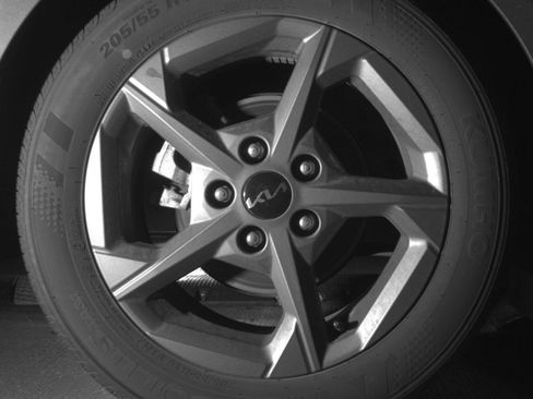 Used 2025 Kia K4 FWD image 18