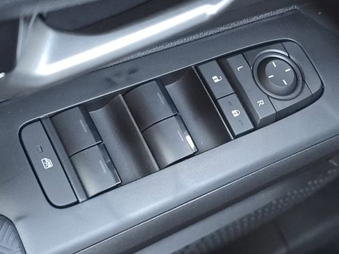 Used 2026 Toyota Tacoma TRD Sport image 13