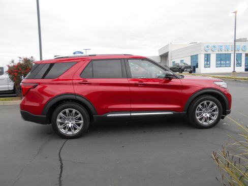 New 2026 Ford Explorer Platinum image 32