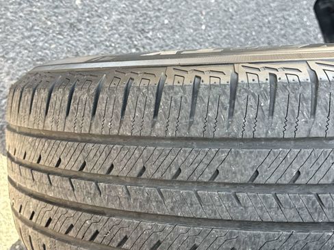 Used 2021 Toyota RAV4 XLE w/ Convenience Package image 8