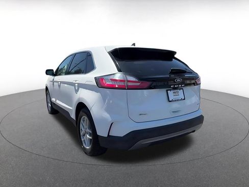 Used 2024 Ford Edge SEL AWD/4WD image 9