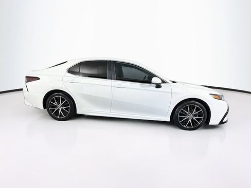 Used 2021 Toyota Camry SE FWD image 11