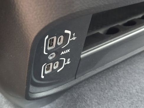 Used 2024 RAM 2500 Big Horn w/ Safety Group image 19