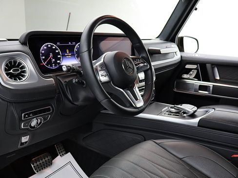 Used 2022 Mercedes-Benz G 550 image 36