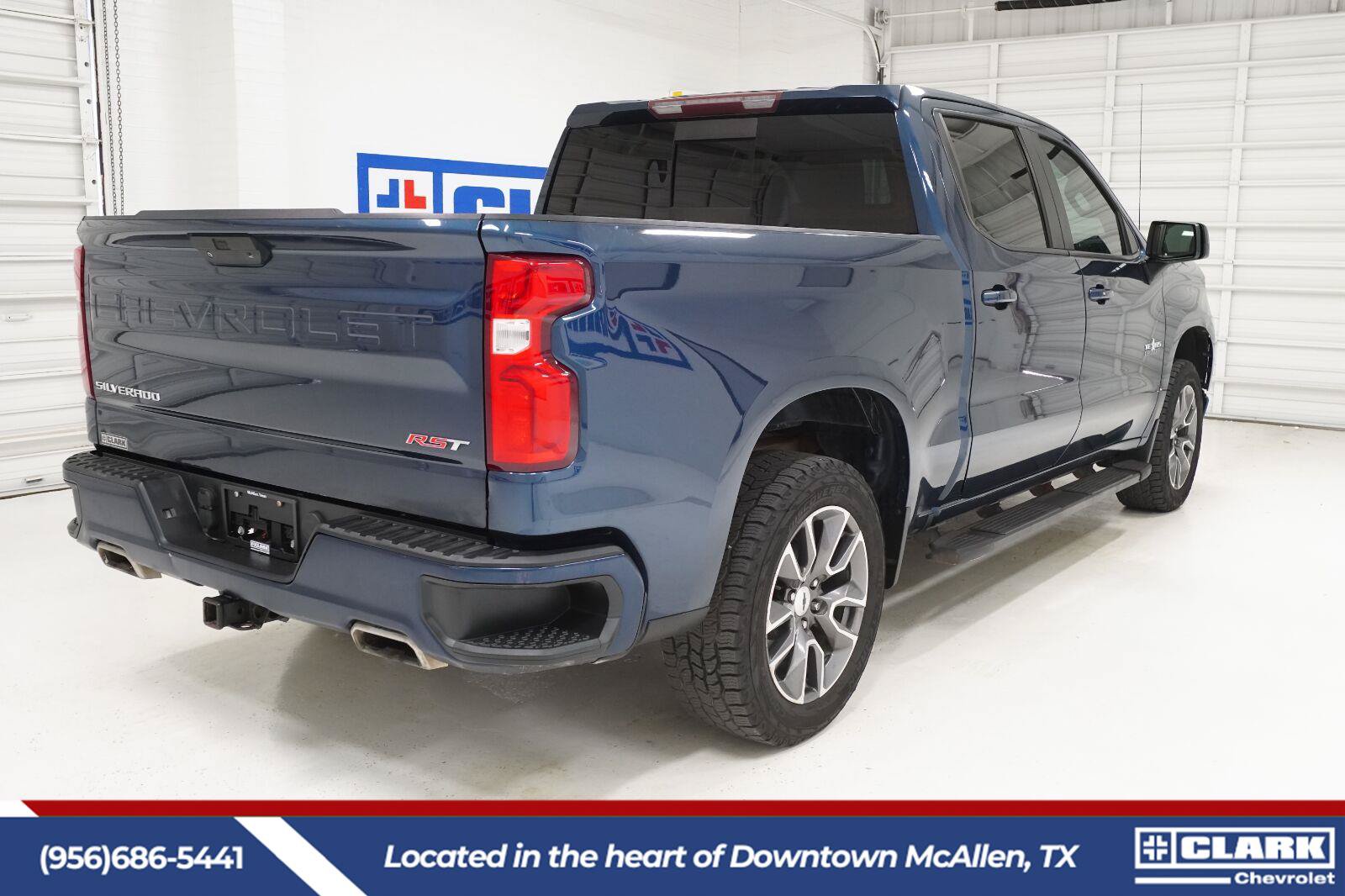 Used 2020 Chevrolet Silverado 1500 RST w/ Texas Edition AWD/4WD image 4
