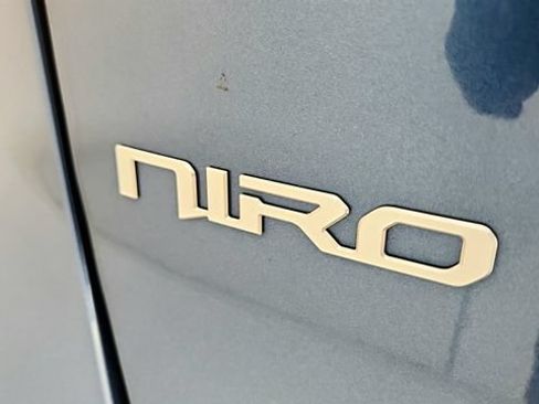 Used 2023 Kia Niro Wind FWD image 32