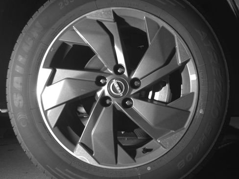 Used 2025 Nissan Rogue SV image 13