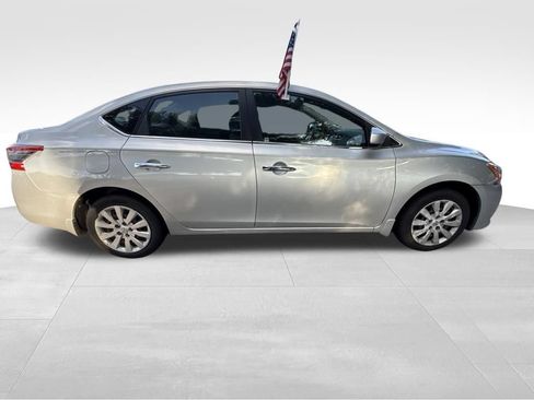 Used 2015 Nissan Sentra S FWD image 7