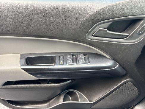 Used 2017 Chevrolet Colorado W/T image 30