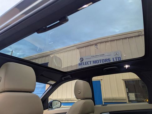 Used 2018 Land Rover Discovery Sport HSE image 7