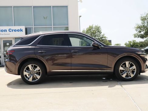 Used 2022 Genesis GV70 2.5T w/ Select Package AWD/4WD image 4