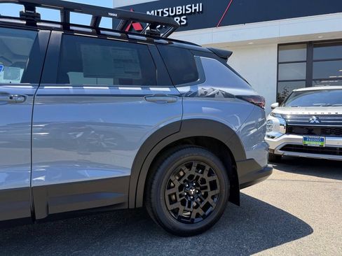New 2026 Mitsubishi Outlander AWD image 6